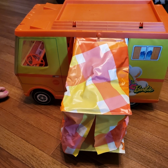 EUC 1971 MATTEL BARBIE COUNTRY CAMPER WITH ACCESSORIES. CROSS POSTED - Picture 5 of 11